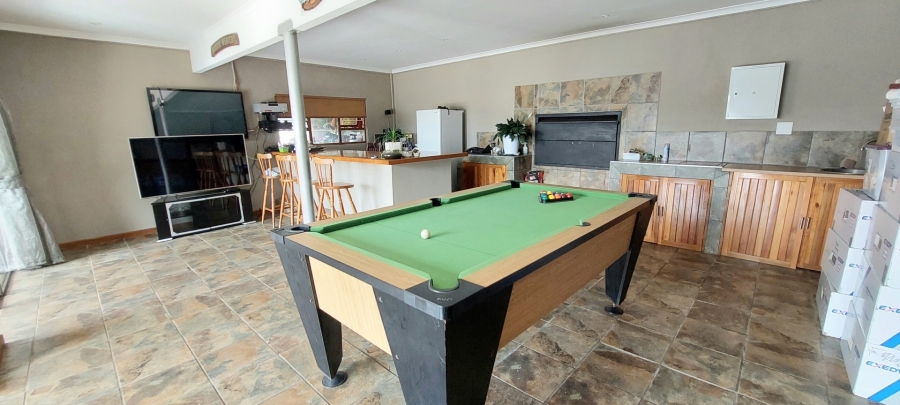 5 Bedroom Property for Sale in Sunrise On Sea Eastern Cape